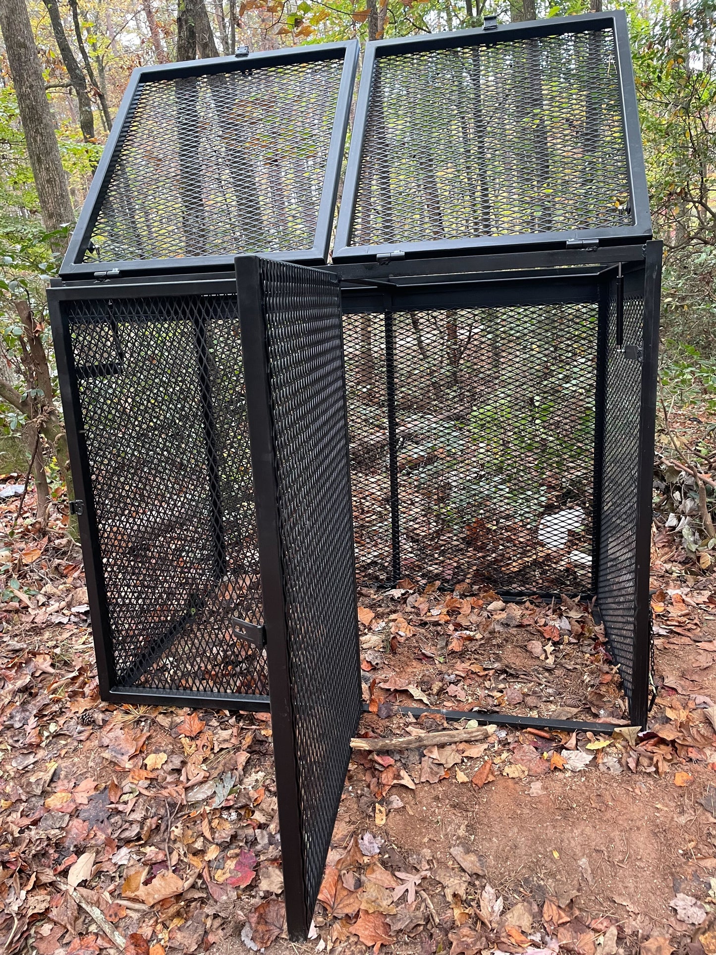 Trash bin Locker (Size: Double - Fits 2 Trashcans)